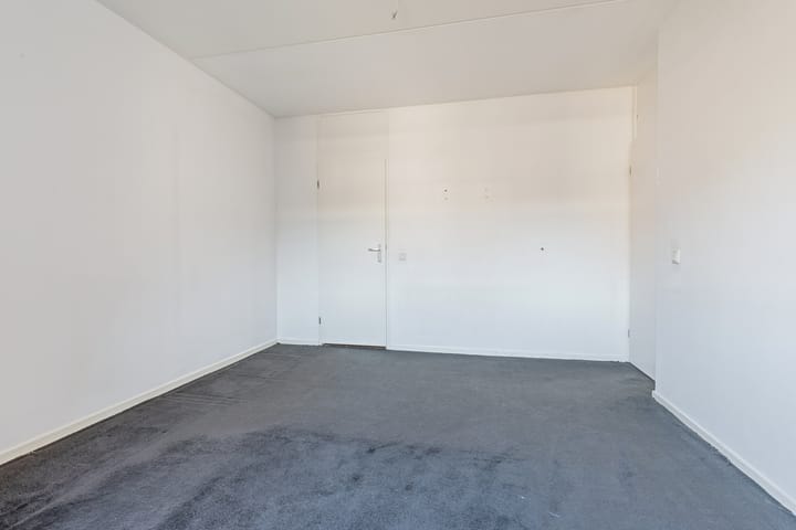 Appartement te koop: Middellaan 292, Breda
