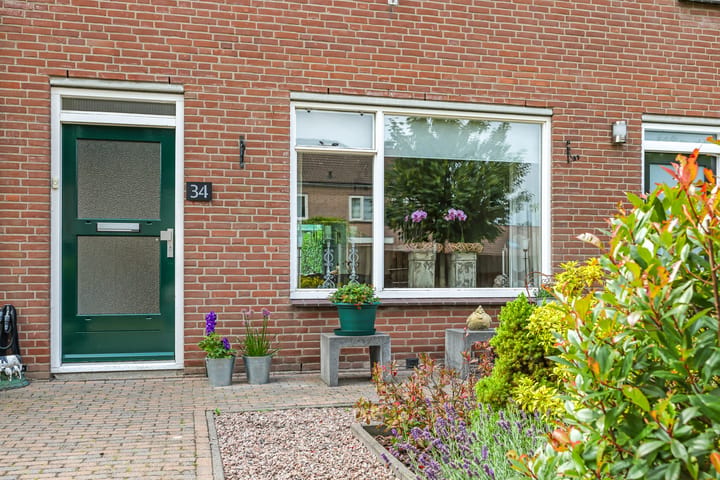 Tussenwoning te koop: Beemdhof 34, Heteren
