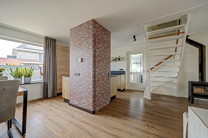 Hoekwoning te koop: Cochiuslaan 8, Leerdam