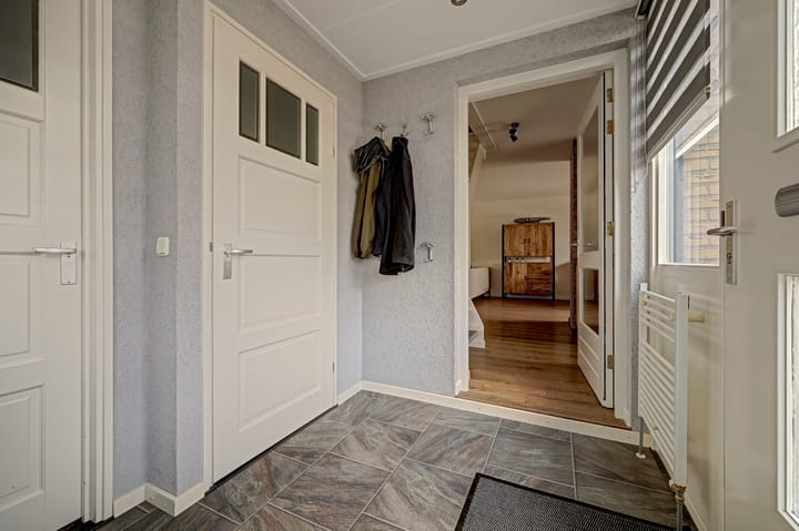 Hoekwoning te koop: Cochiuslaan 8, Leerdam