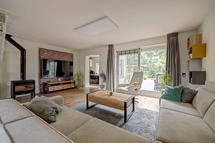 Hoekwoning te koop: Cochiuslaan 8, Leerdam