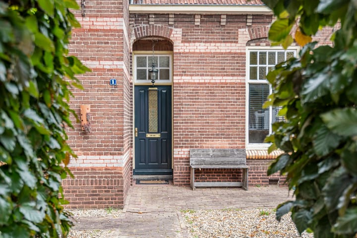 Vrijstaande woning te koop: Bloemenweg 1, Gaanderen