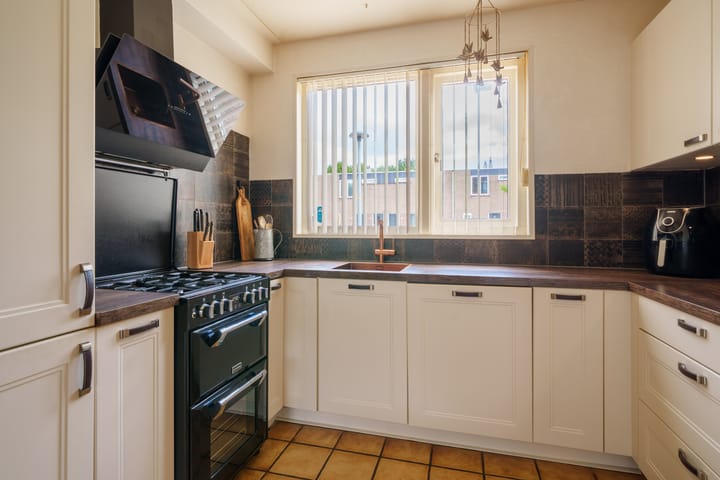 Tussenwoning te koop: Poldermolenweg 206, Almere