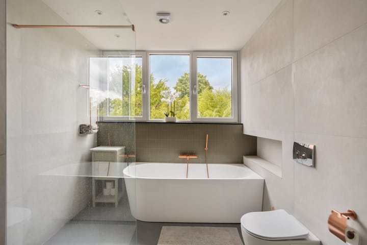 Vrijstaande woning te koop: Dorpsstraat 111, Roermond
