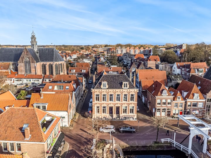 Korenmarkt 15