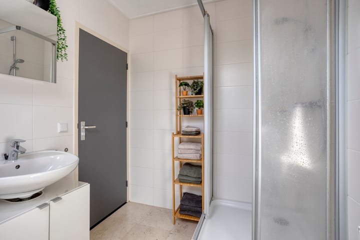 Studio te koop: Noordeinde 162J, Roelofarendsveen