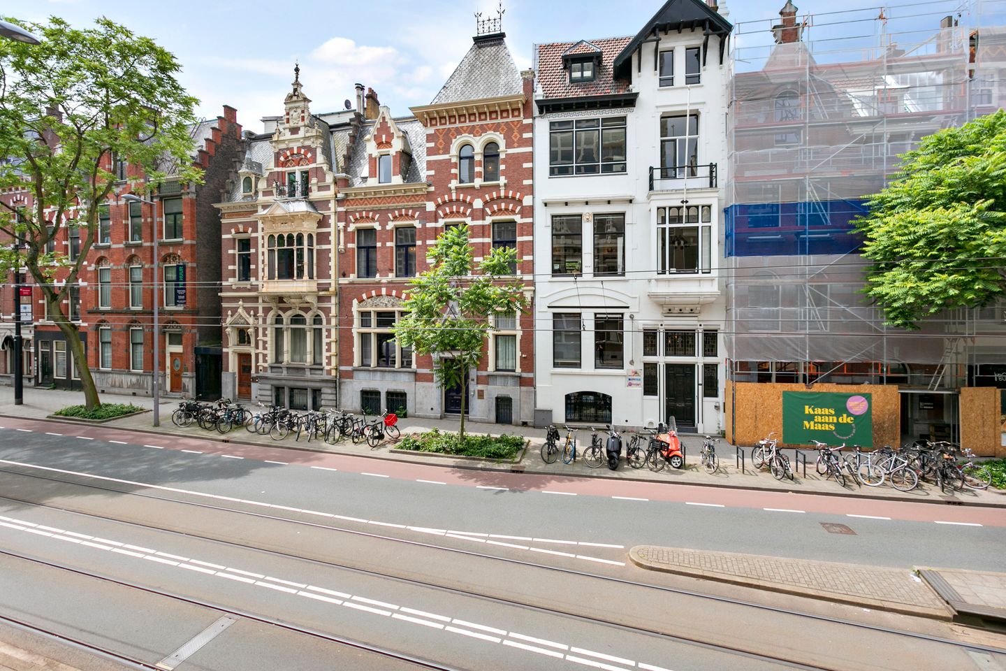 Bekijk foto 2 van Van Vollenhovenstraat 31