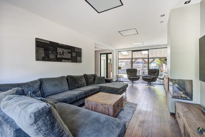 Hoekwoning te koop: Van Schendellaan 12, Roosendaal
