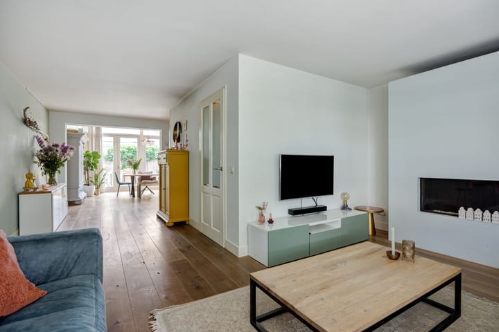 Tussenwoning te koop: Agaatstraat 10, Helmond