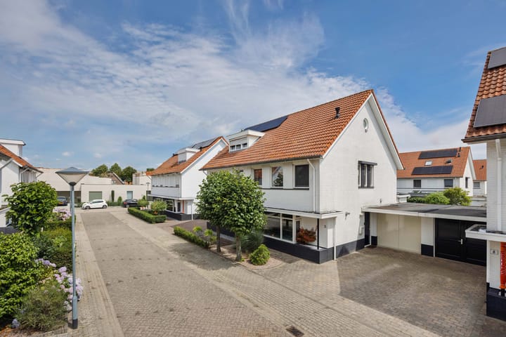 Tussenwoning te koop: Agaatstraat 10, Helmond