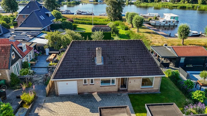 Vrijstaande woning te koop: Krúspaed 9, Earnewâld