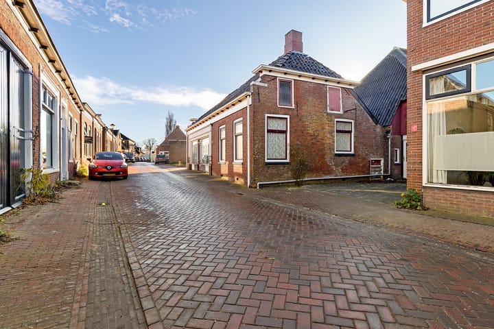 Vrijstaande woning te koop: Hoofdstraat 20, Stedum