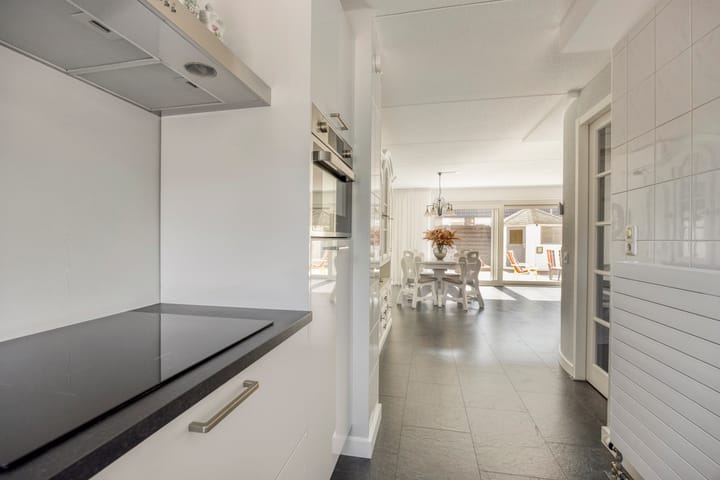 Hoekwoning te koop: Isaäc Sweersstraat 6, Hellevoetsluis