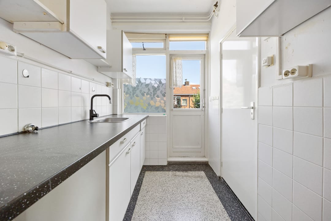 Photo 16 of Weidestraat 43