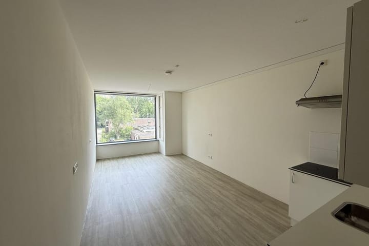 Studio te huur: August Allebéplein 1004, Amsterdam
