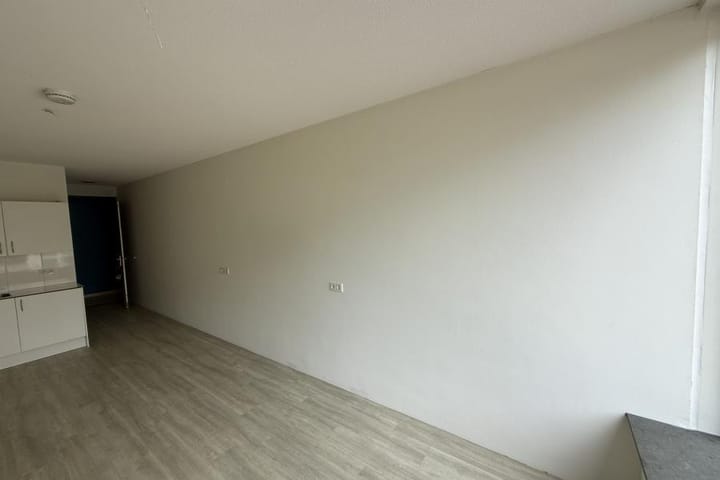 Studio te huur: August Allebéplein 1004, Amsterdam
