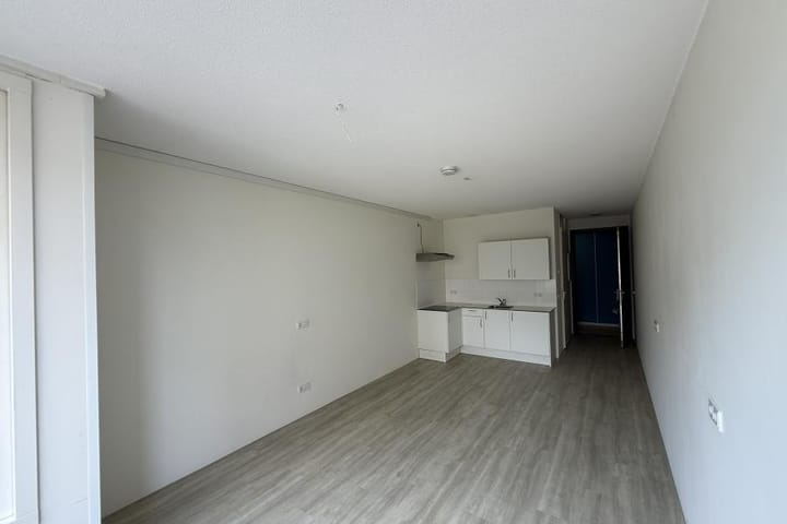 Studio te huur: August Allebéplein 1004, Amsterdam