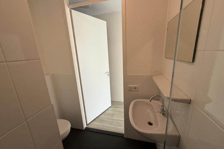 Studio te huur: August Allebéplein 1004, Amsterdam