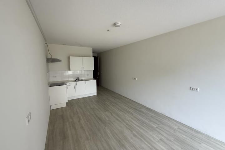 Studio te huur: August Allebéplein 1004, Amsterdam