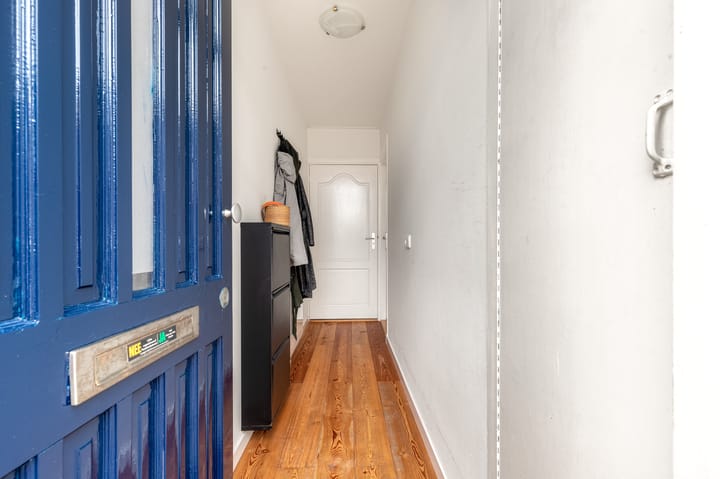 Tussenwoning te koop: Adriaan Loosjesstraat 5, Haarlem