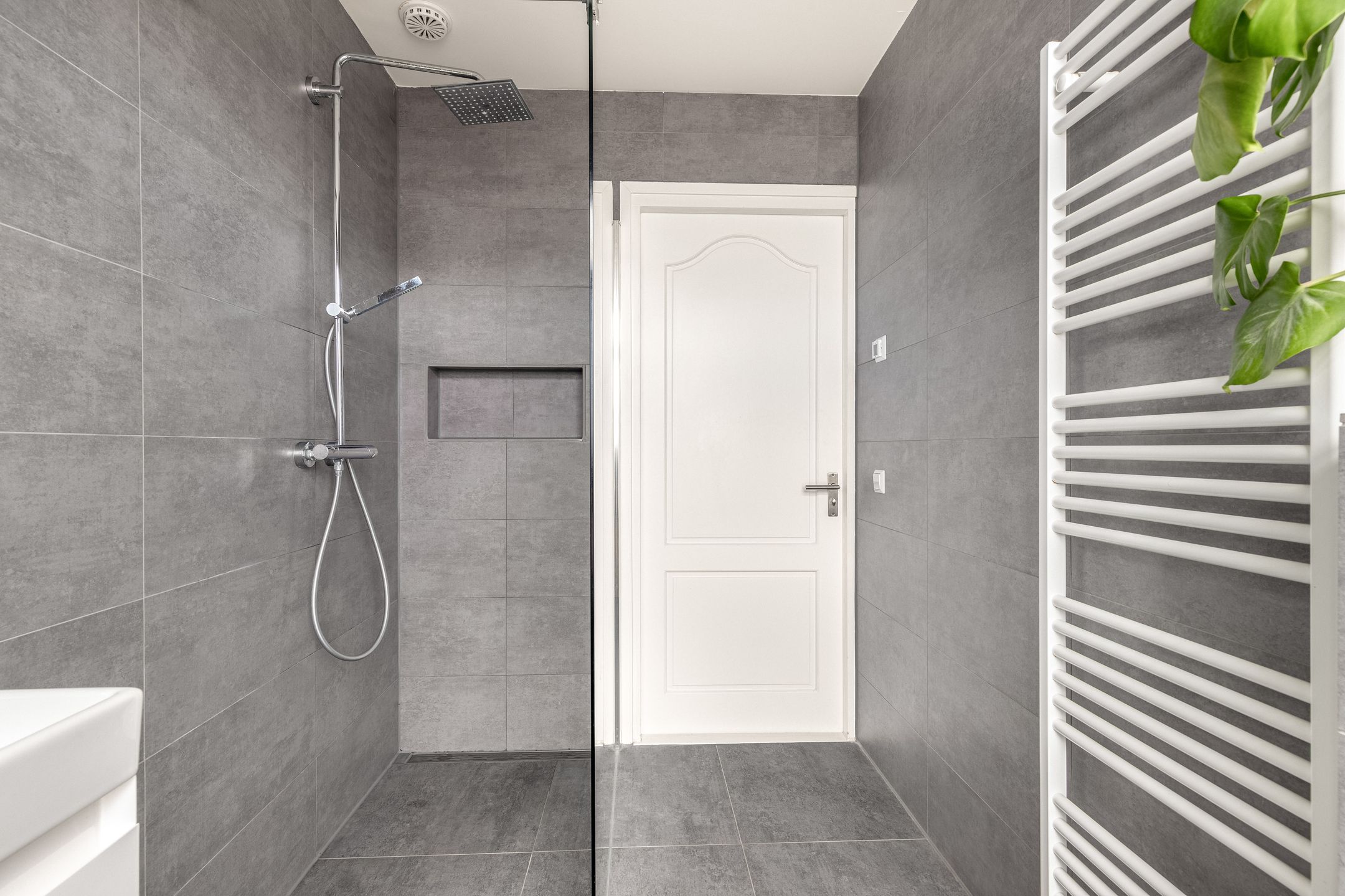 Photo 33 of Adriaan Loosjesstraat 5