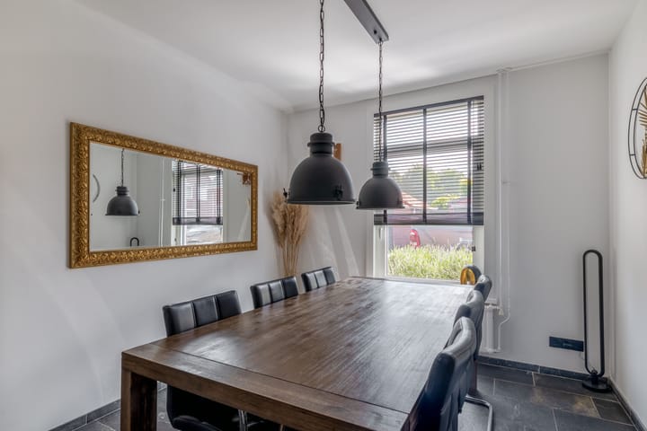 Twee-onder-één-kap te koop: Frisostraat 21, Zevenbergschen Hoek (Gem. Moerdijk)