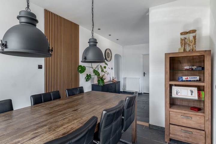 Twee-onder-één-kap te koop: Frisostraat 21, Zevenbergschen Hoek (Gem. Moerdijk)