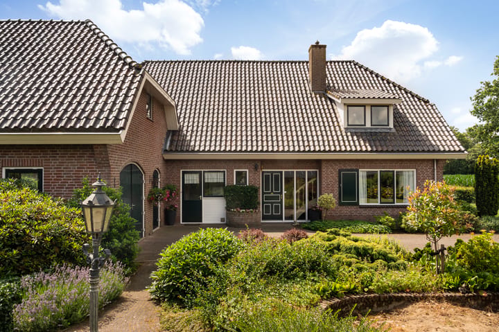 Vrijstaande woning te koop: Rijksstraatweg 162, Teuge