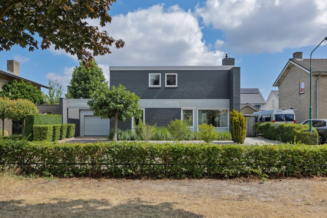 Photo 53 of Floraliastraat 19