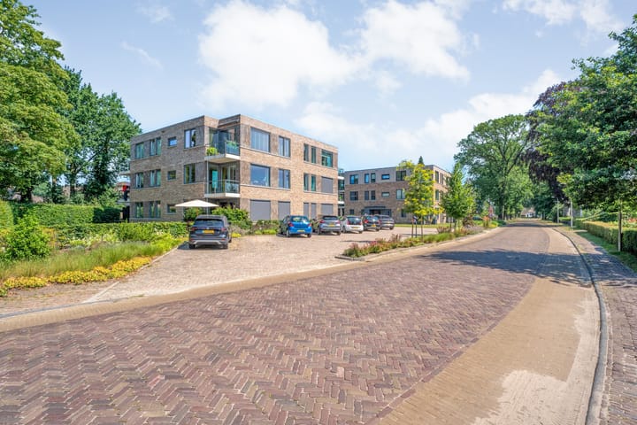 Foto 3 van Emmerweg 8-F