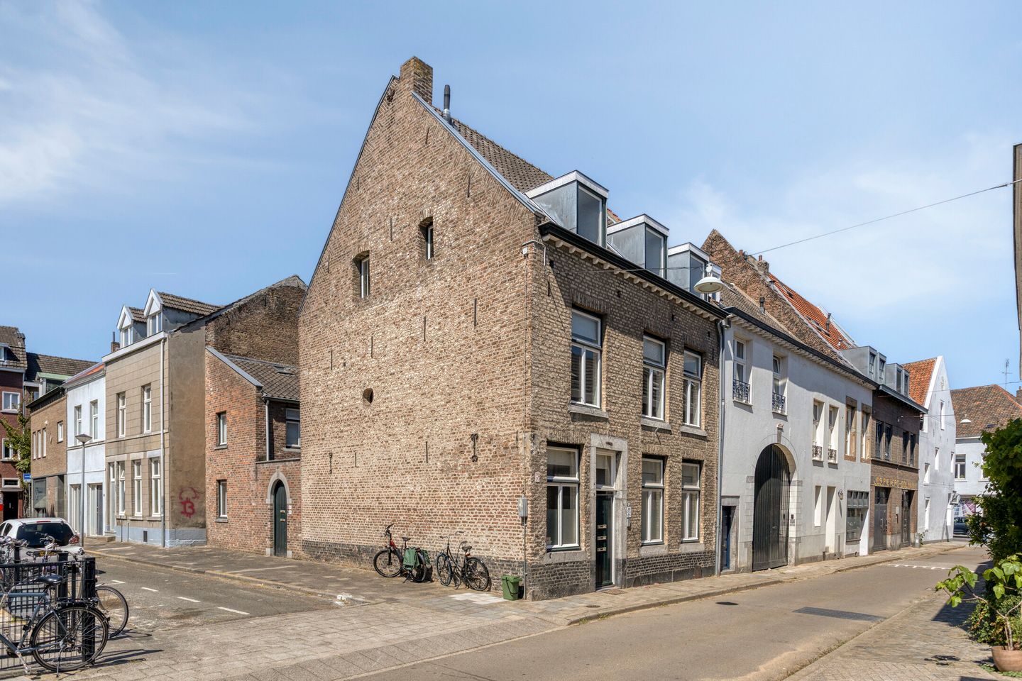 Foto 29 van Jekerstraat 8-B