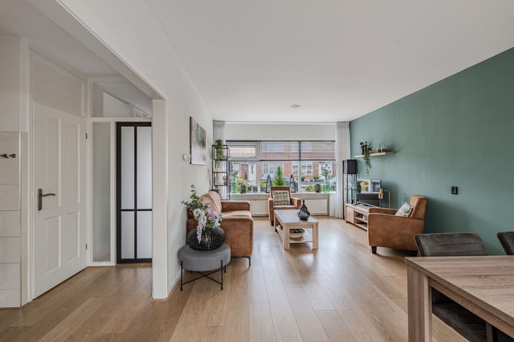 Tussenwoning te koop: De Dammen 76, Bolsward