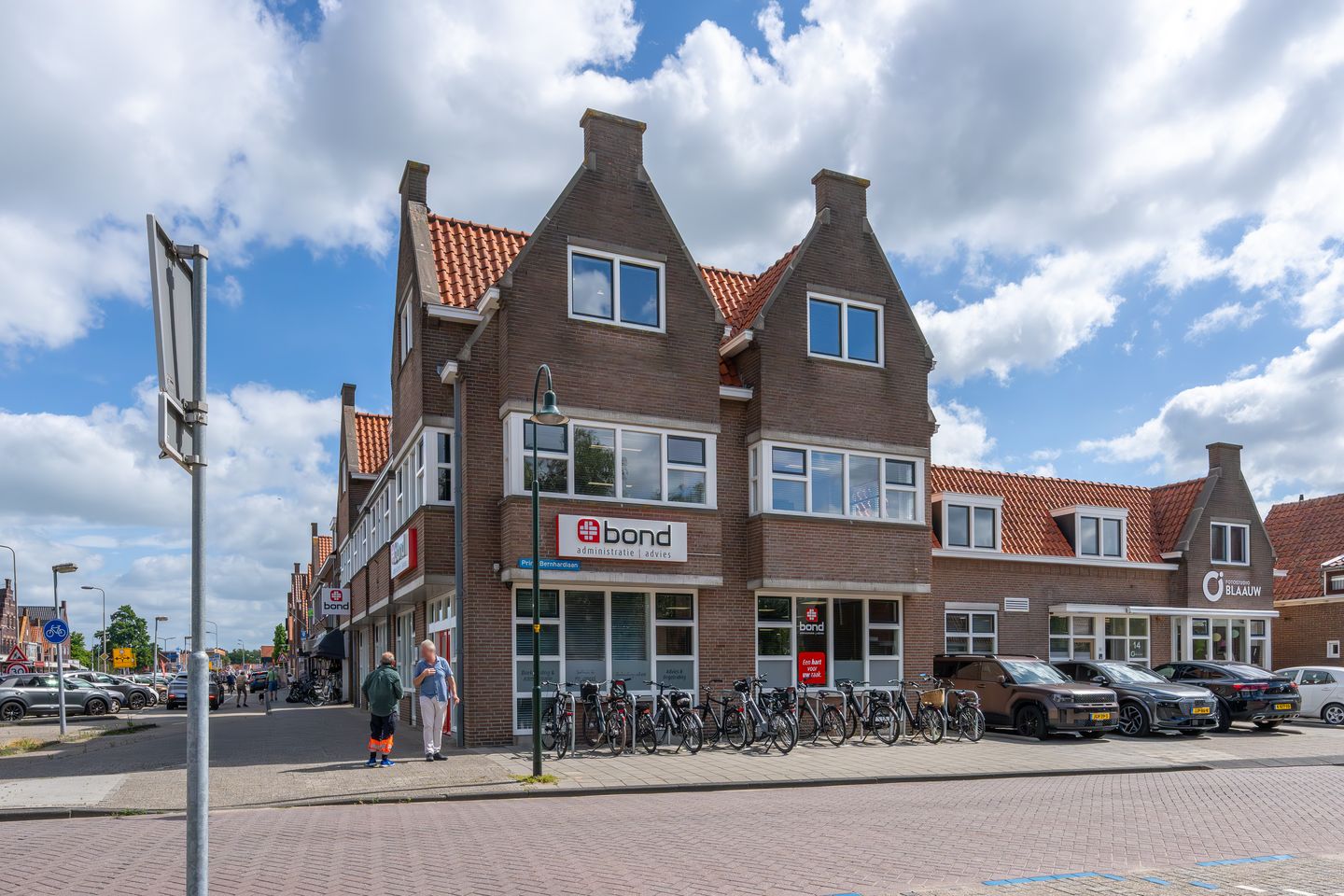 Bekijk foto 3 van Prins Bernhardlaan 16
