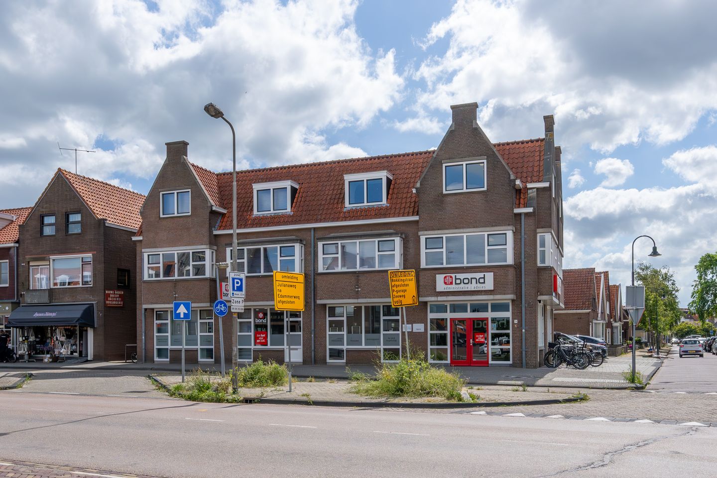Bekijk foto 5 van Prins Bernhardlaan 16