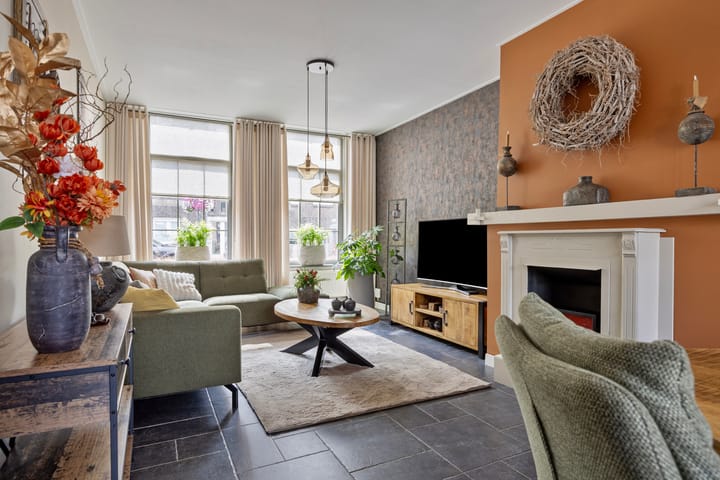 Hoekwoning te koop: Raadhuisstraat 15, Terheijden