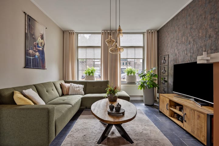 Hoekwoning te koop: Raadhuisstraat 15, Terheijden