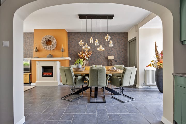 Hoekwoning te koop: Raadhuisstraat 15, Terheijden