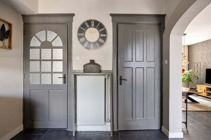 Hoekwoning te koop: Raadhuisstraat 15, Terheijden