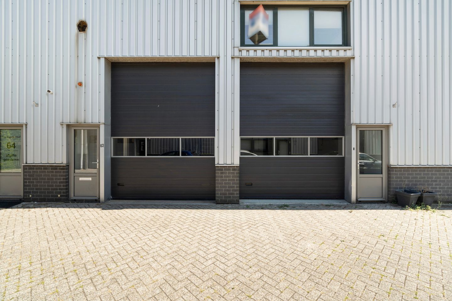 View photo 1 of Grote Waard 60