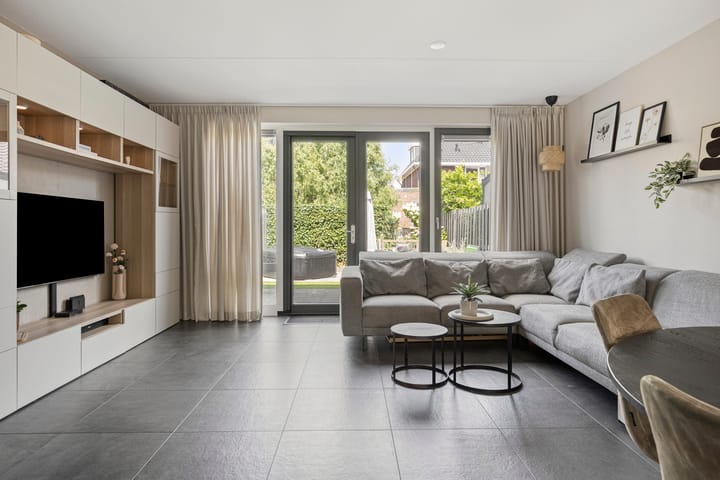 Tussenwoning te koop: Houthof 24, Streefkerk