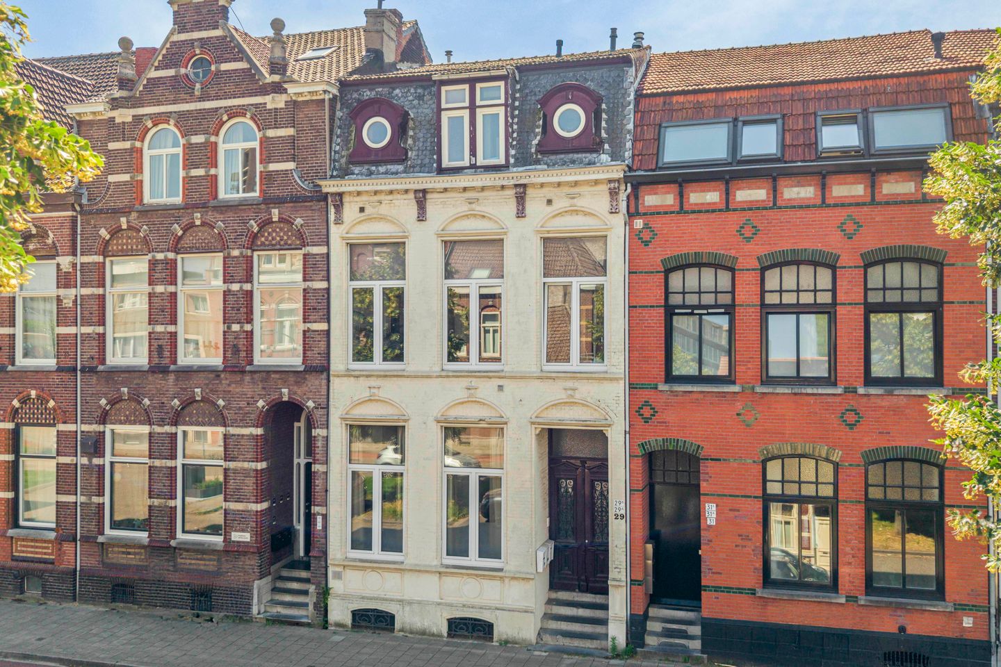View photo 1 of Roermondsestraat 29