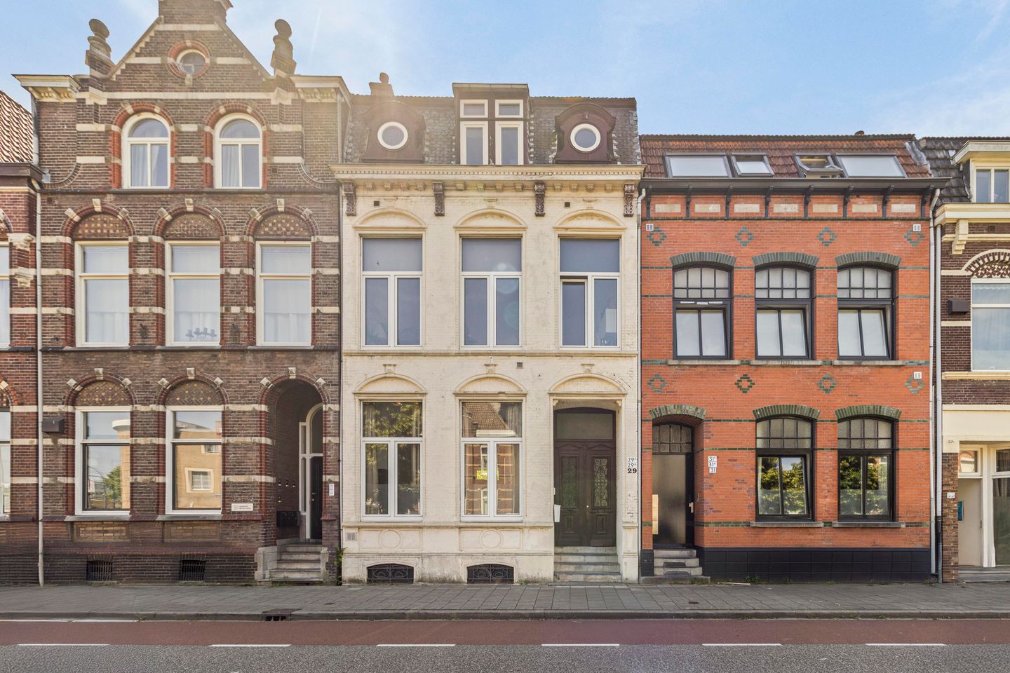 View photo 2 of Roermondsestraat 29