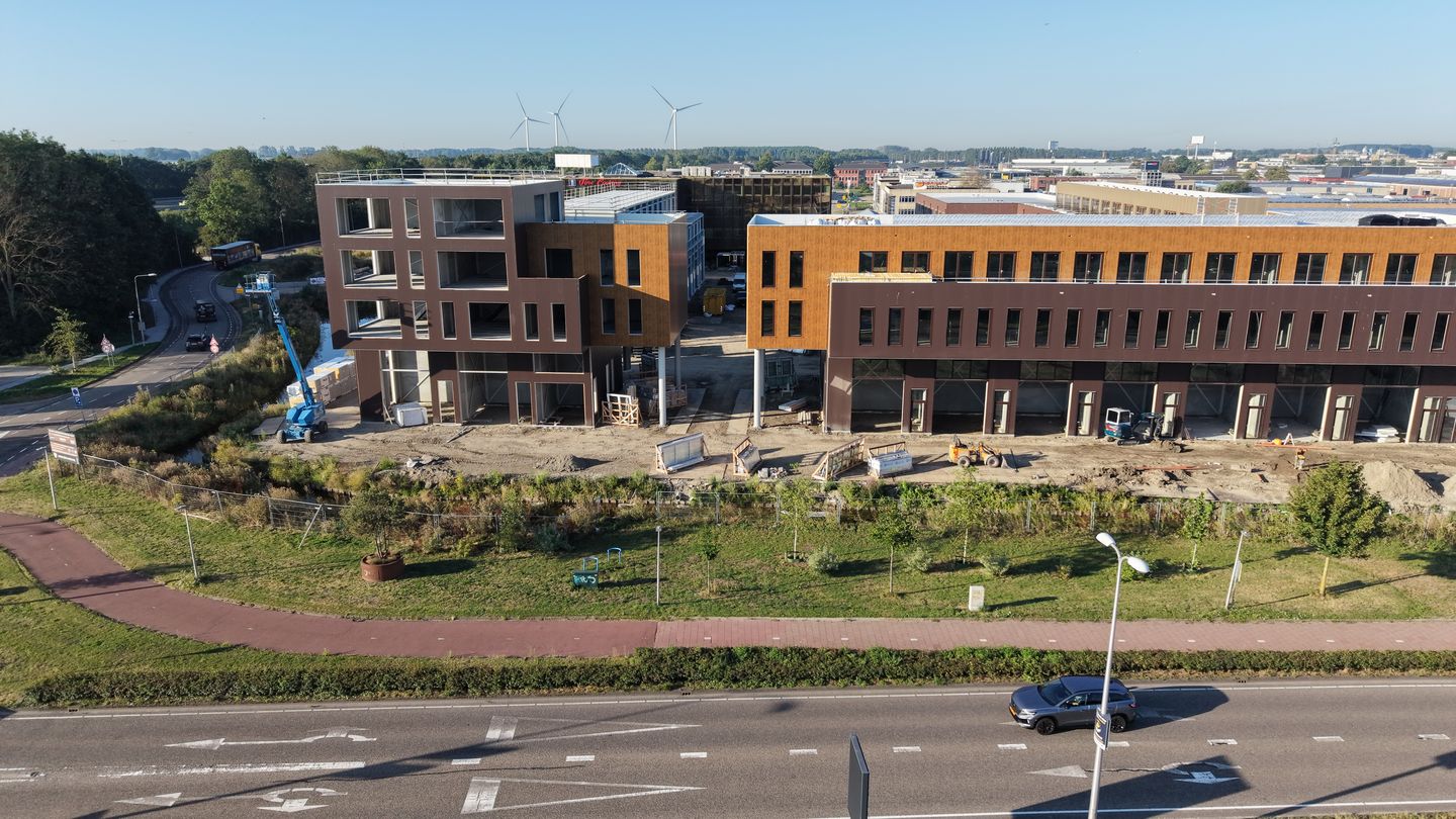 Bekijk foto 3 van Ir D S Tuijnmanweg 20-b