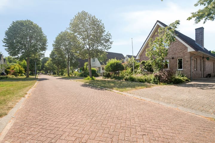 Foto 4 van Charles Boyerstraat 12