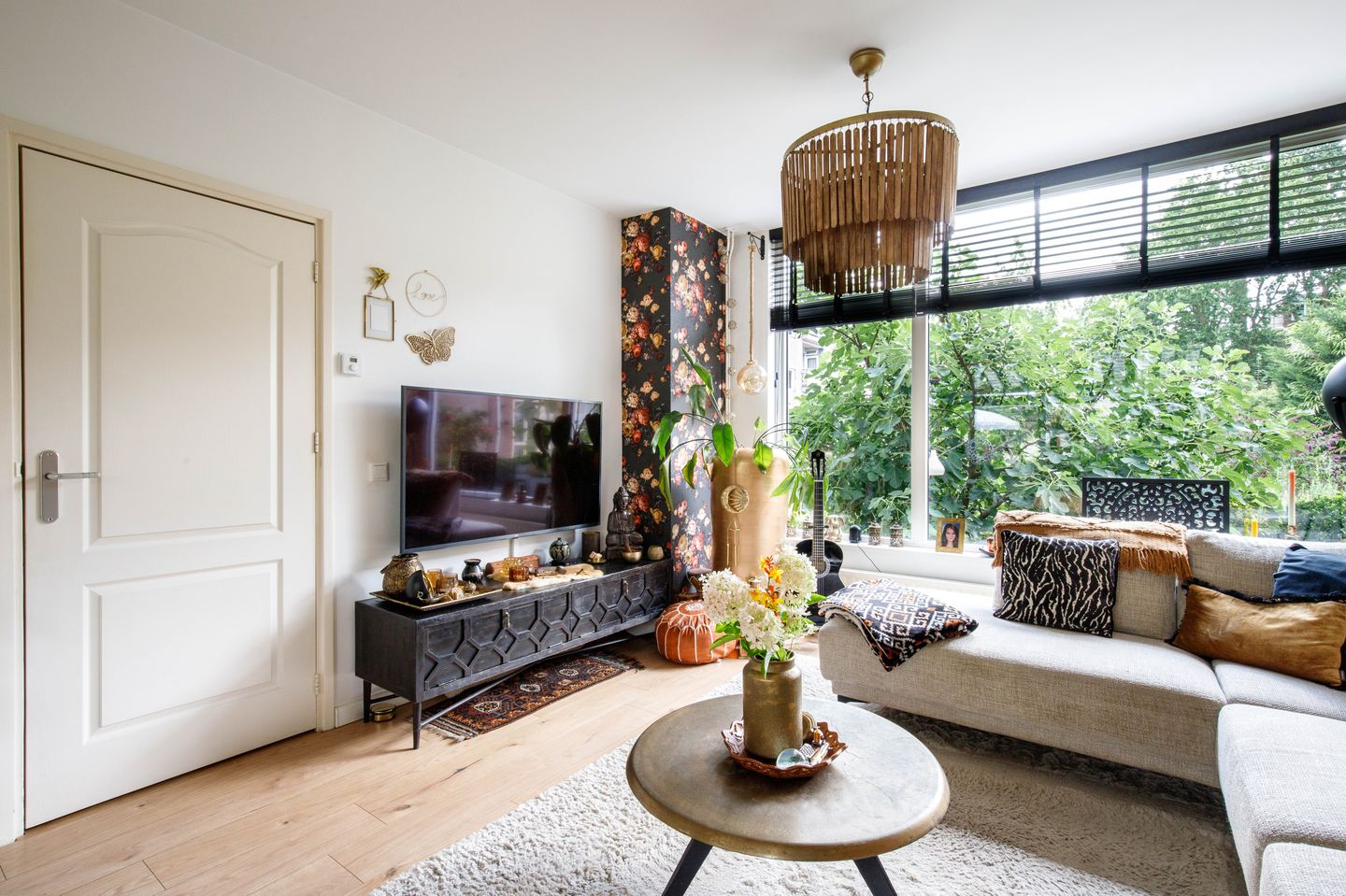 Photo 10 of Leeghwaterstraat 15