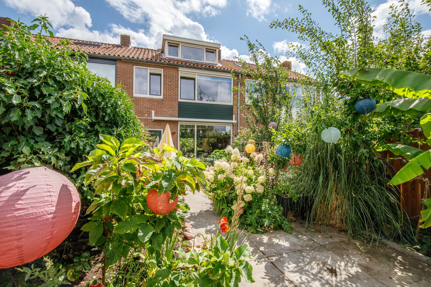 Photo 35 of Leeghwaterstraat 15