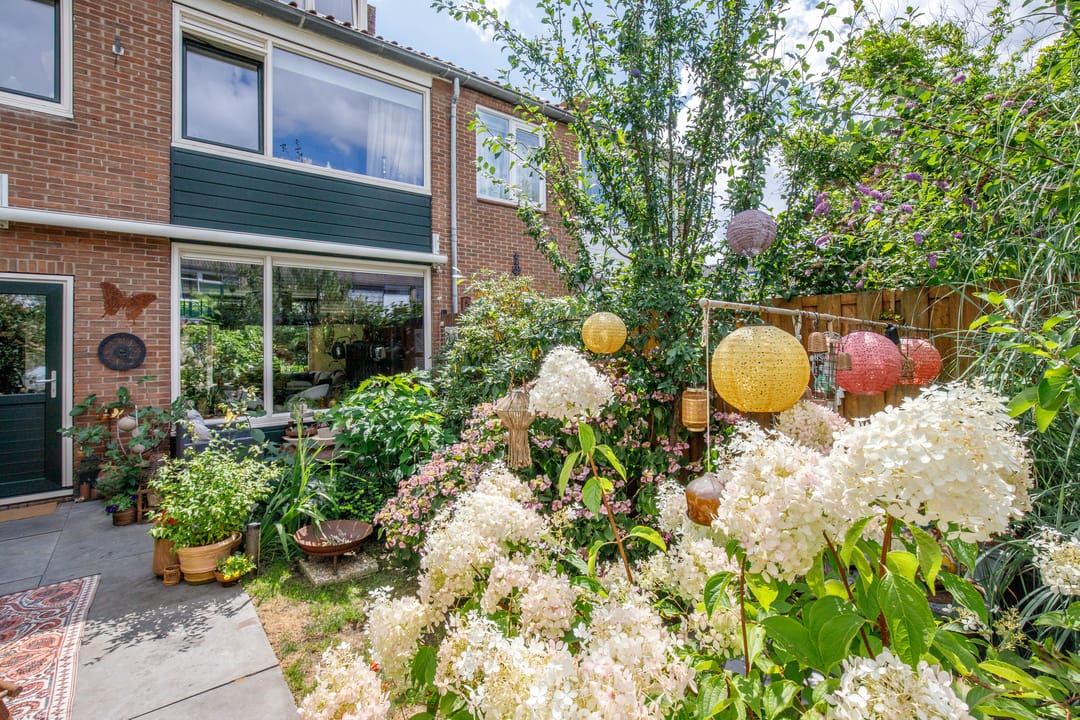 Photo 32 of Leeghwaterstraat 15