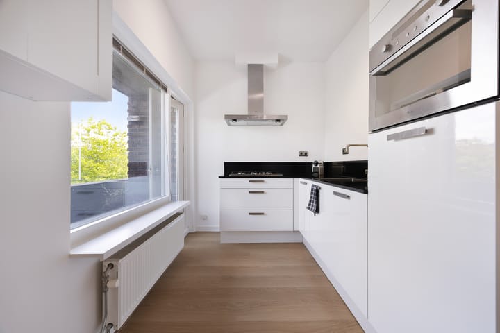 Appartement te koop: Juliana van Stolberglaan 275, 'S-Gravenhage