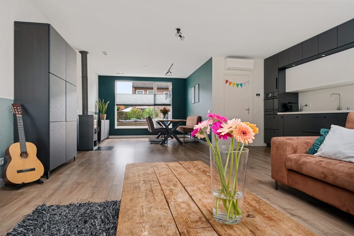 Tussenwoning te koop: Roemer Visscherstraat 24, Harderwijk