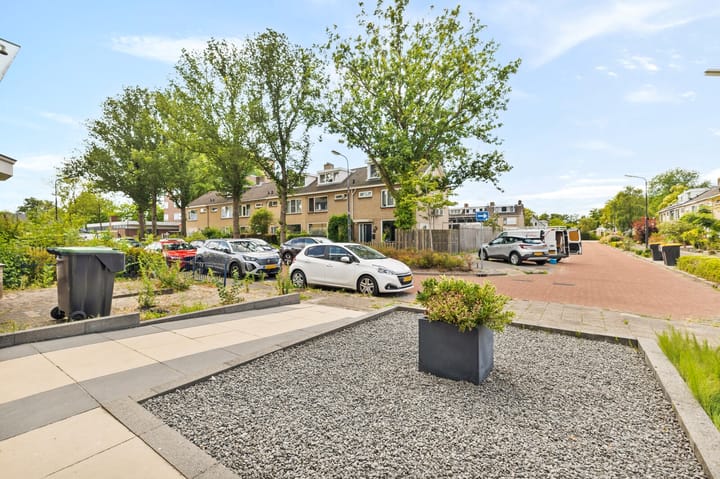 Tussenwoning te koop: Staringlaan 27, Heerhugowaard